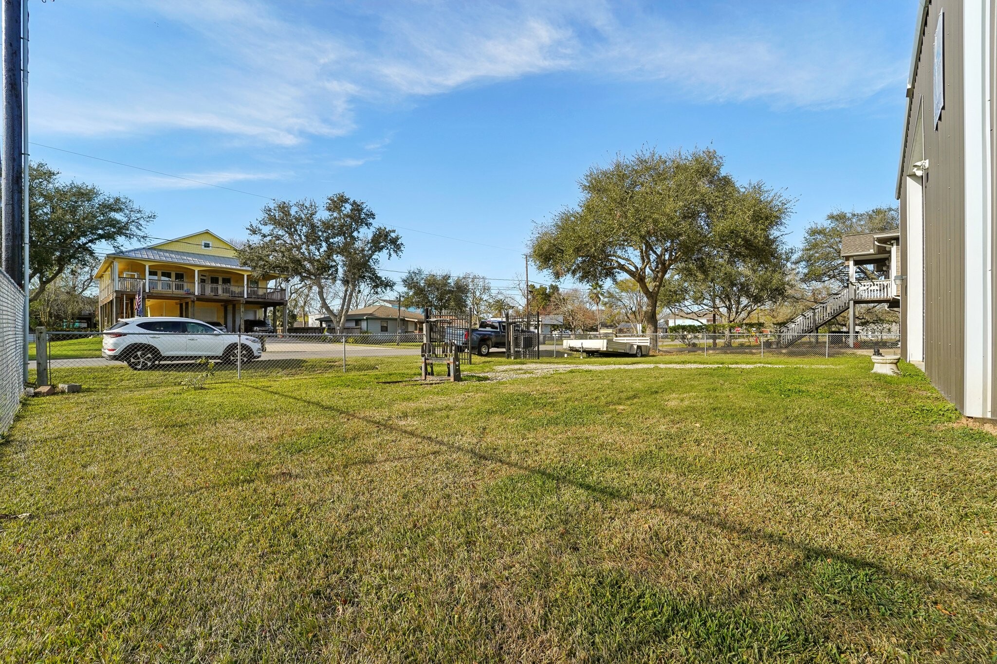 213 4th St, San Leon, TX for Sale