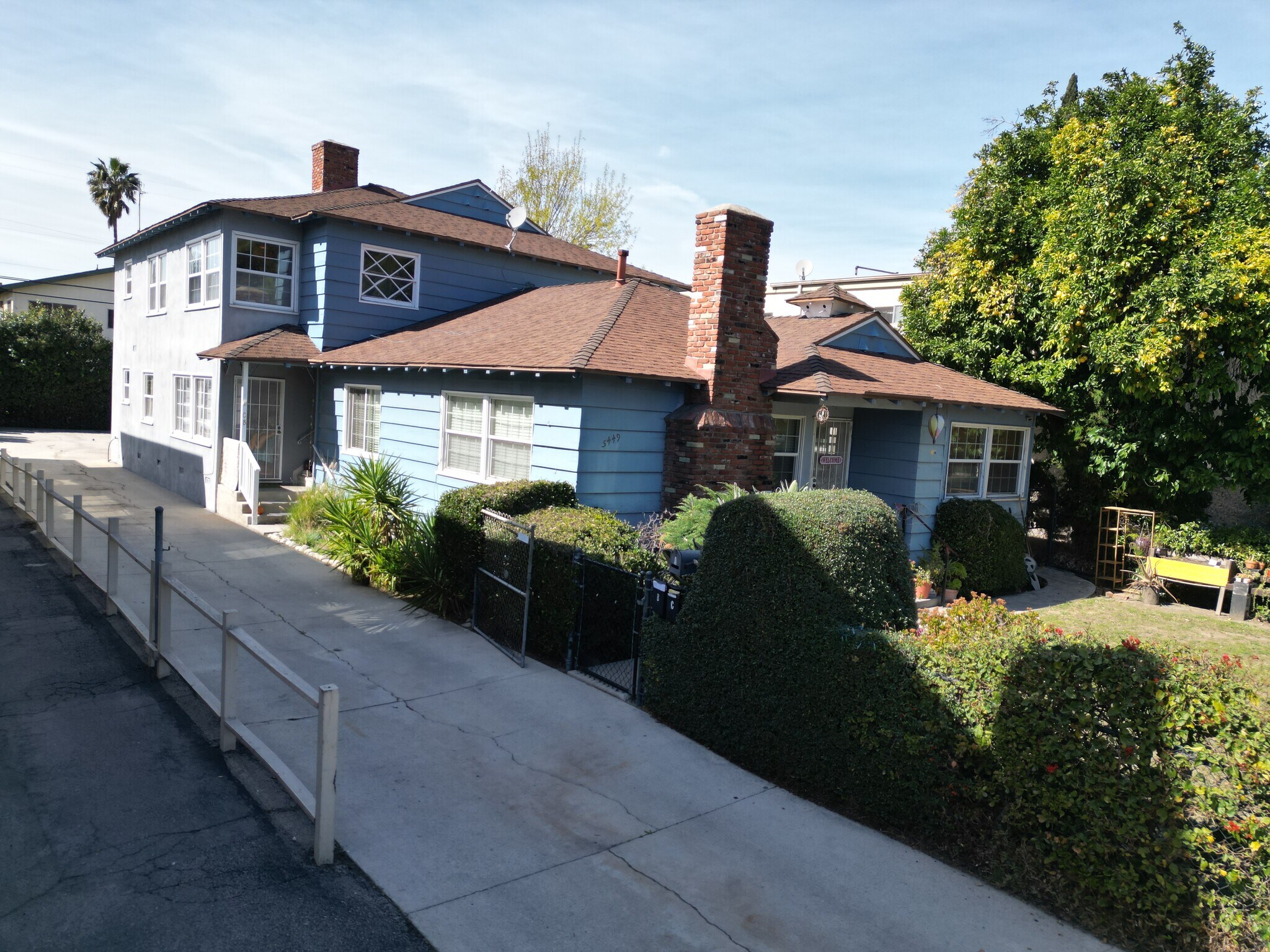 5449 Bellingham Ave, Valley Village, CA for Sale
