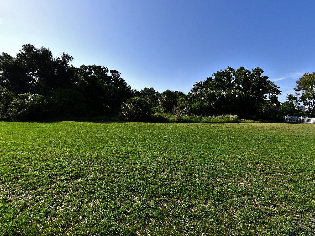 2099 Tamiami Trl S, Nokomis, FL for Sale