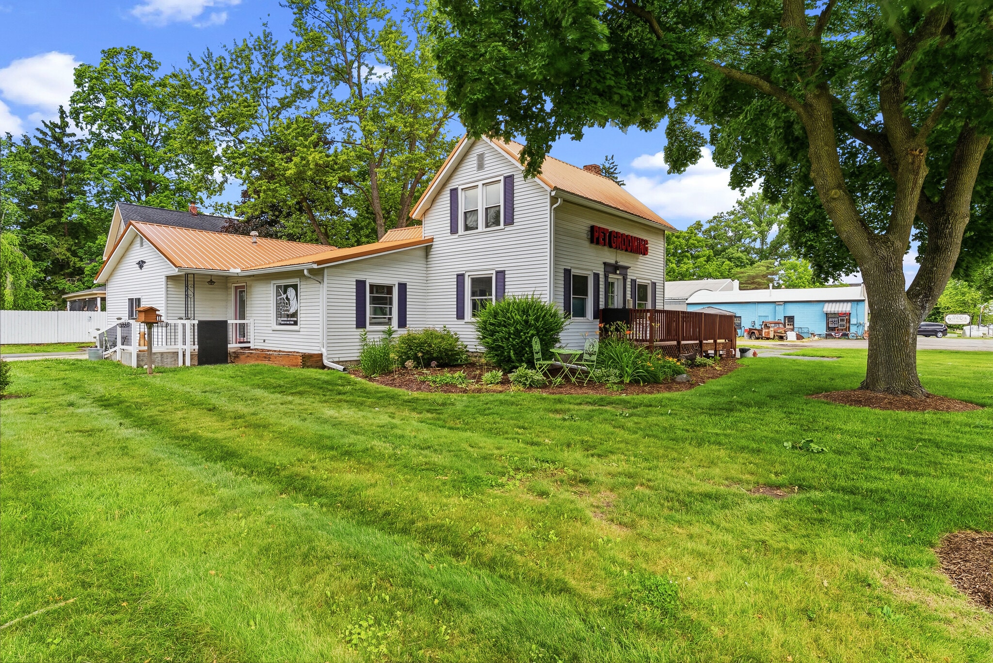 325 N Cedar St, Imlay City, MI for Sale