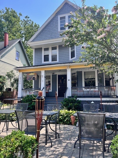 12706 Larchmere Blvd, Cleveland, OH for Rent