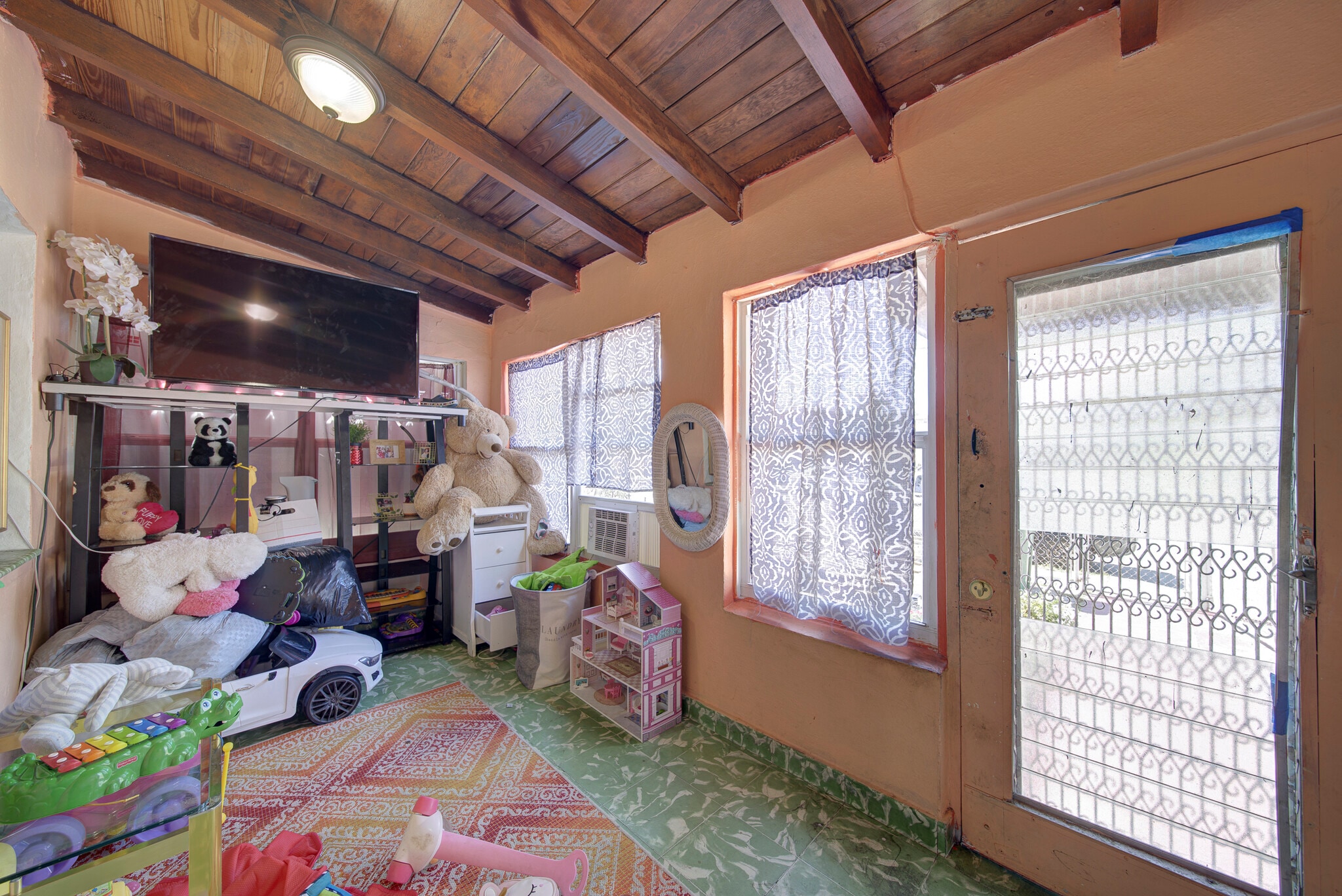 1877 SW 6th St, Miami, FL for Sale