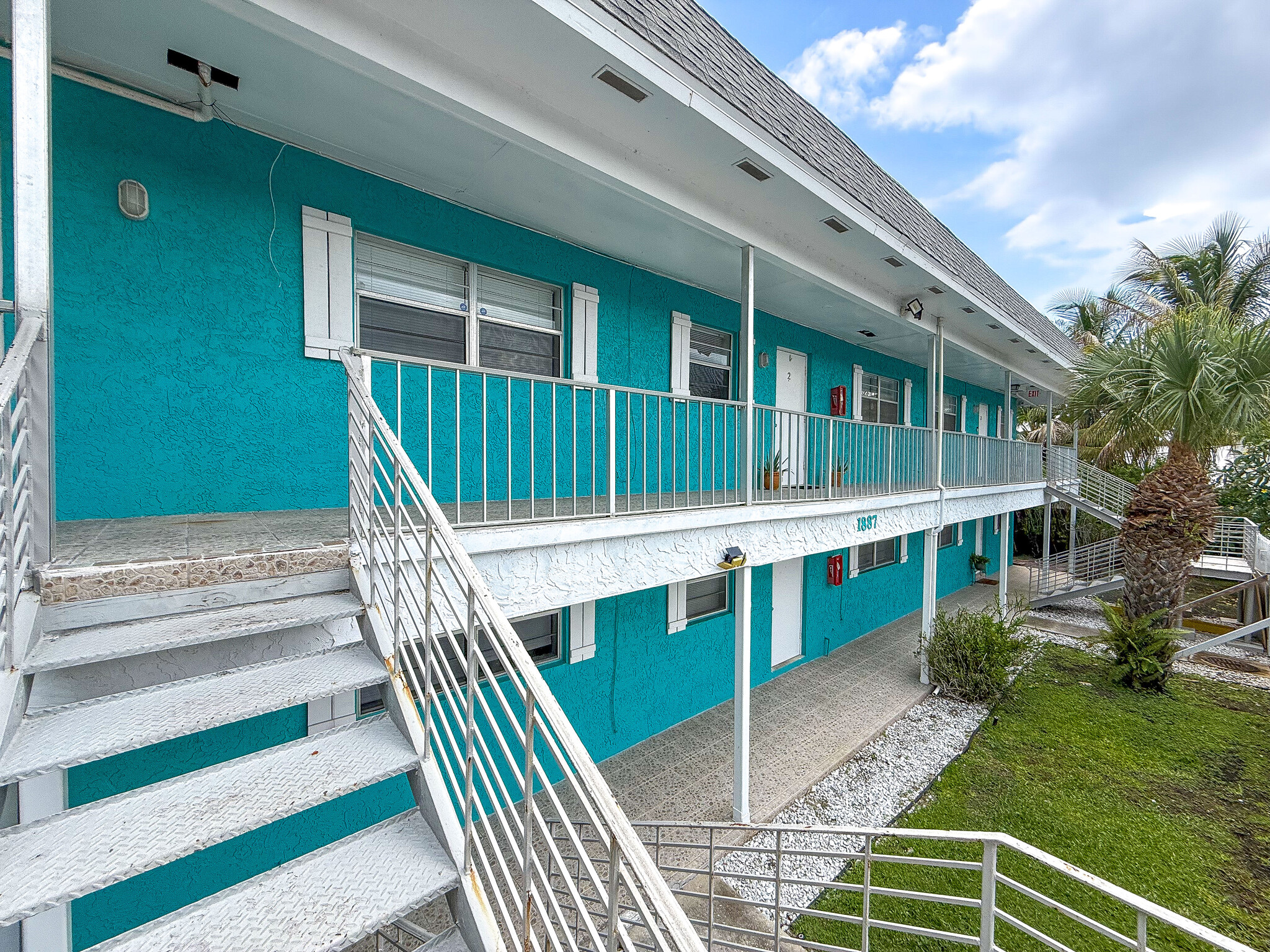 1887 Juno Rd, North Palm Beach, FL for Sale