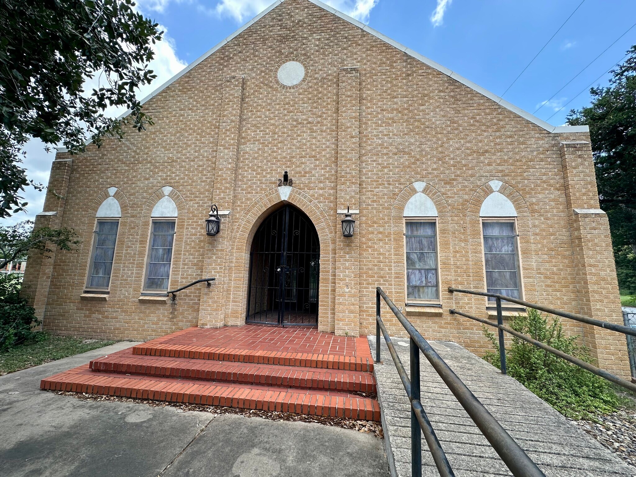 208 W Central Ave, La Feria, TX for Sale