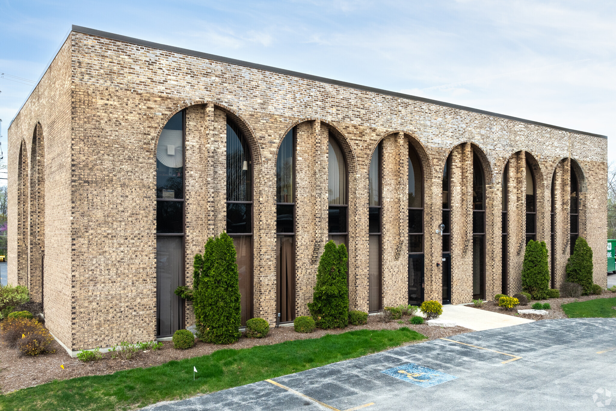 16860 Oak Park Ave, Tinley Park, IL for Rent
