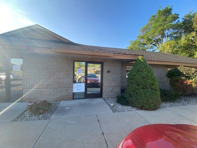 3281 Racquet Club Dr, Traverse City, MI for Rent