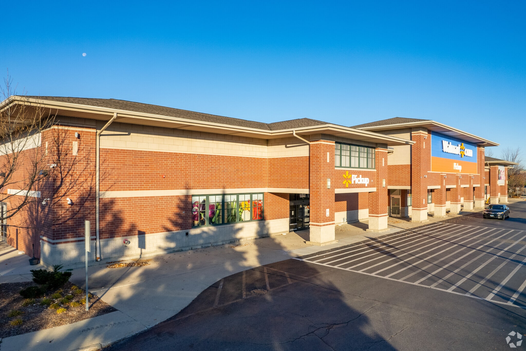 6850 N Mccormick Blvd, Lincolnwood, IL for Rent