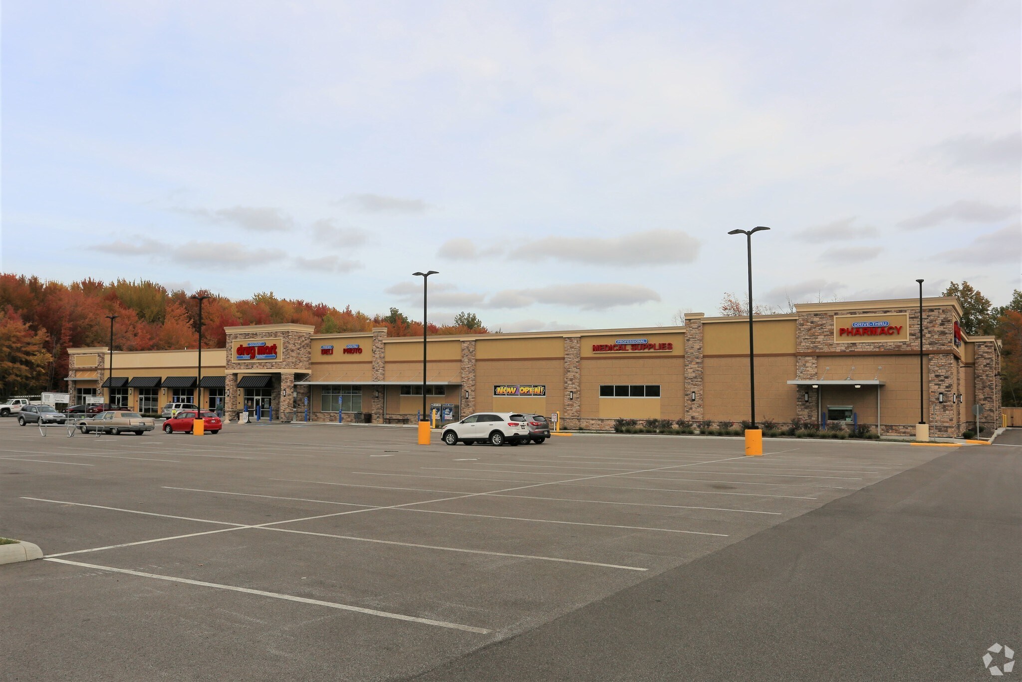 8023 Crile Rd, Painesville, OH for Rent