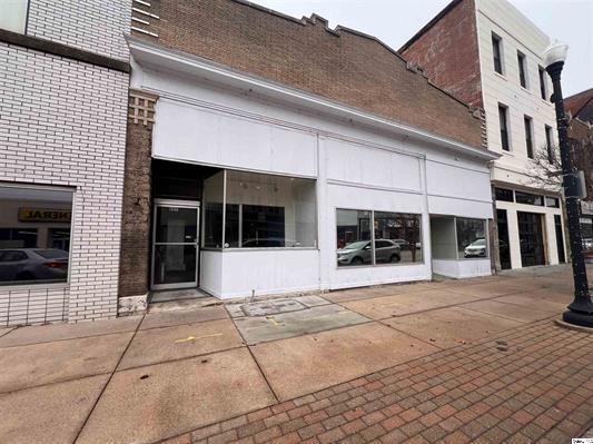 607-611 Maine St, Quincy, IL for Rent