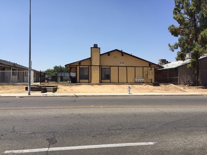 3449 N Marks Ave, Fresno, CA for Sale