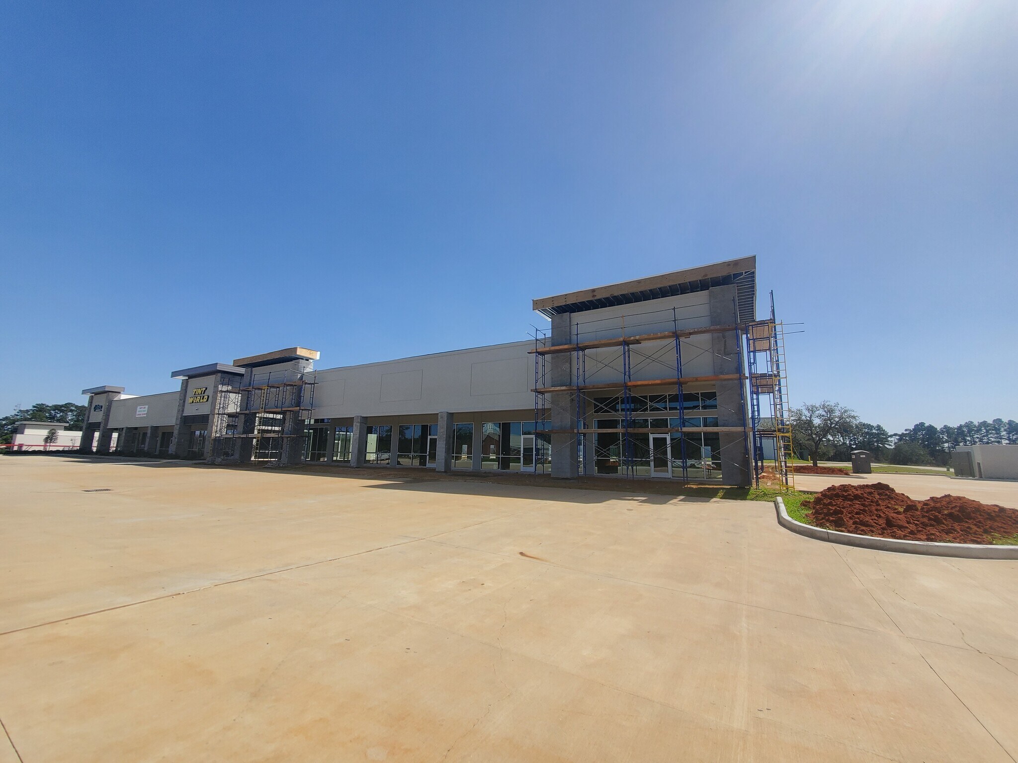 680 N FM 3083 Rd W, Conroe, TX for Rent
