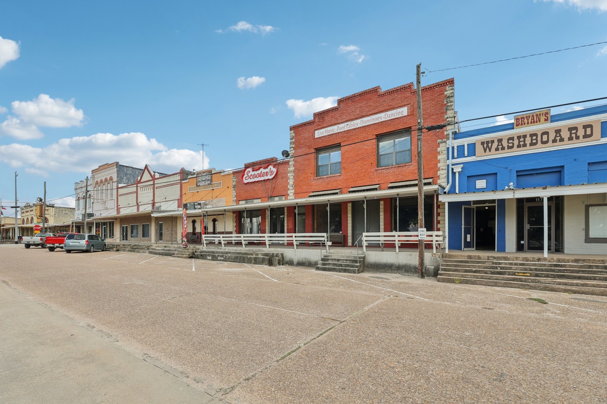 113 N Main St, Moulton, TX for Sale