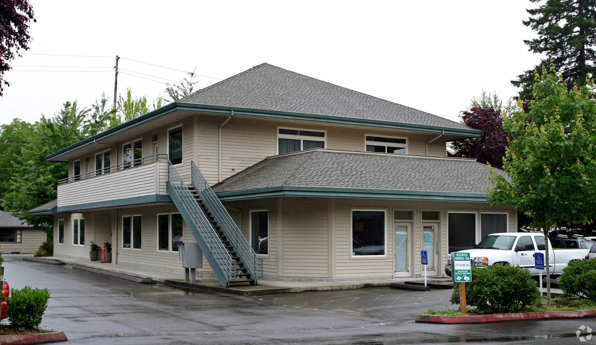 320 3rd Ave NE, Issaquah, WA for Sale