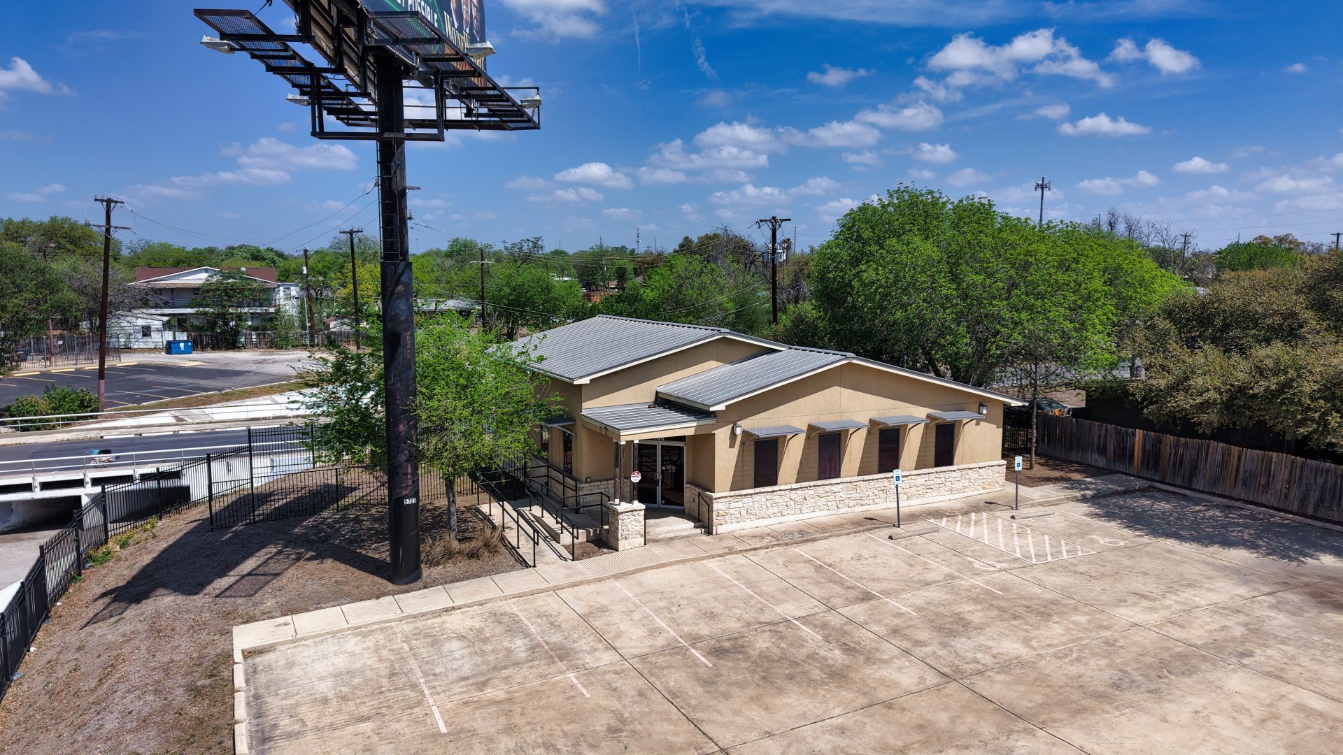 5727 W I-10 Fwy, San Antonio, TX for Rent