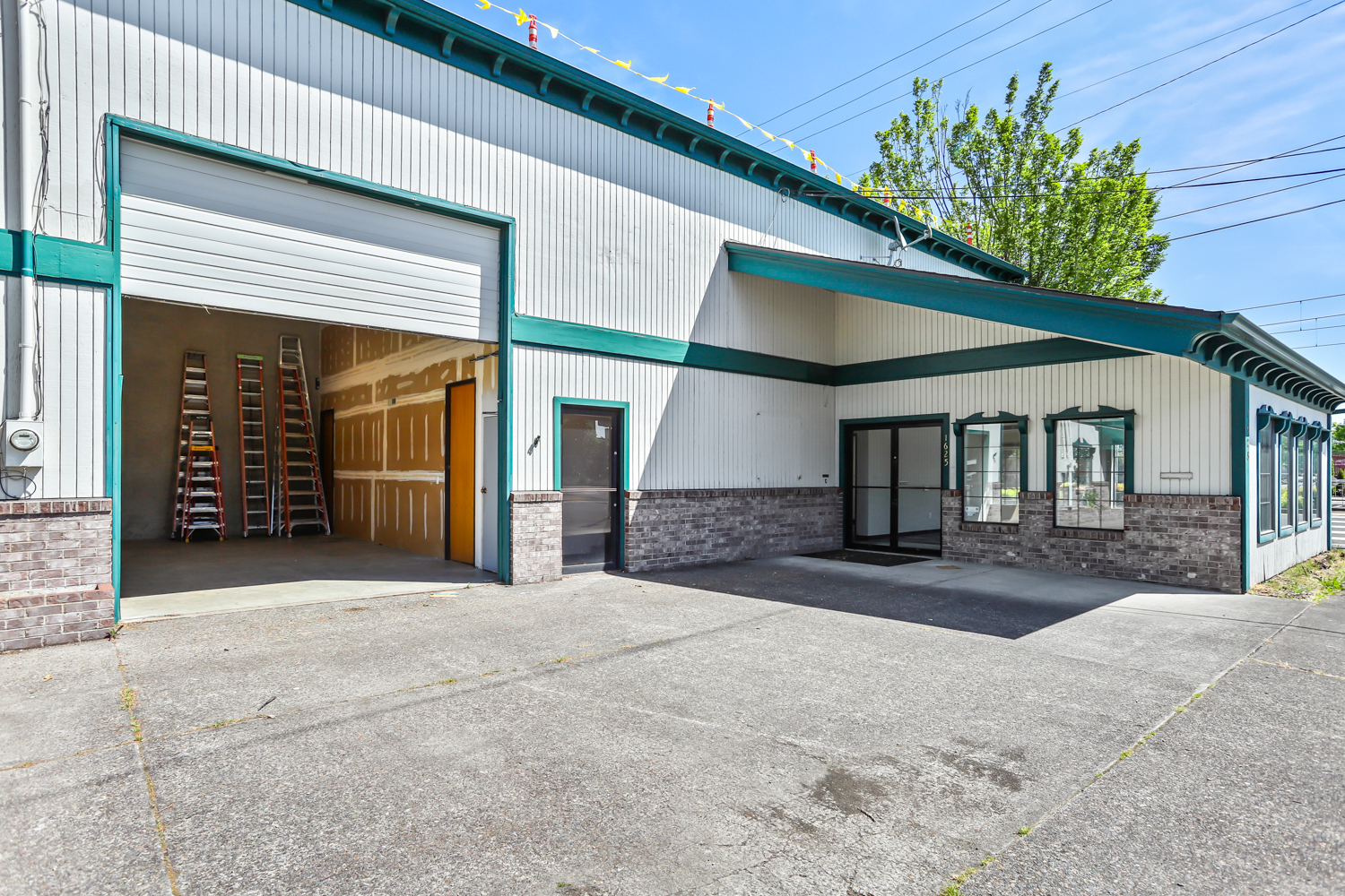 1625 SE Lafayette St, Portland, OR for Rent