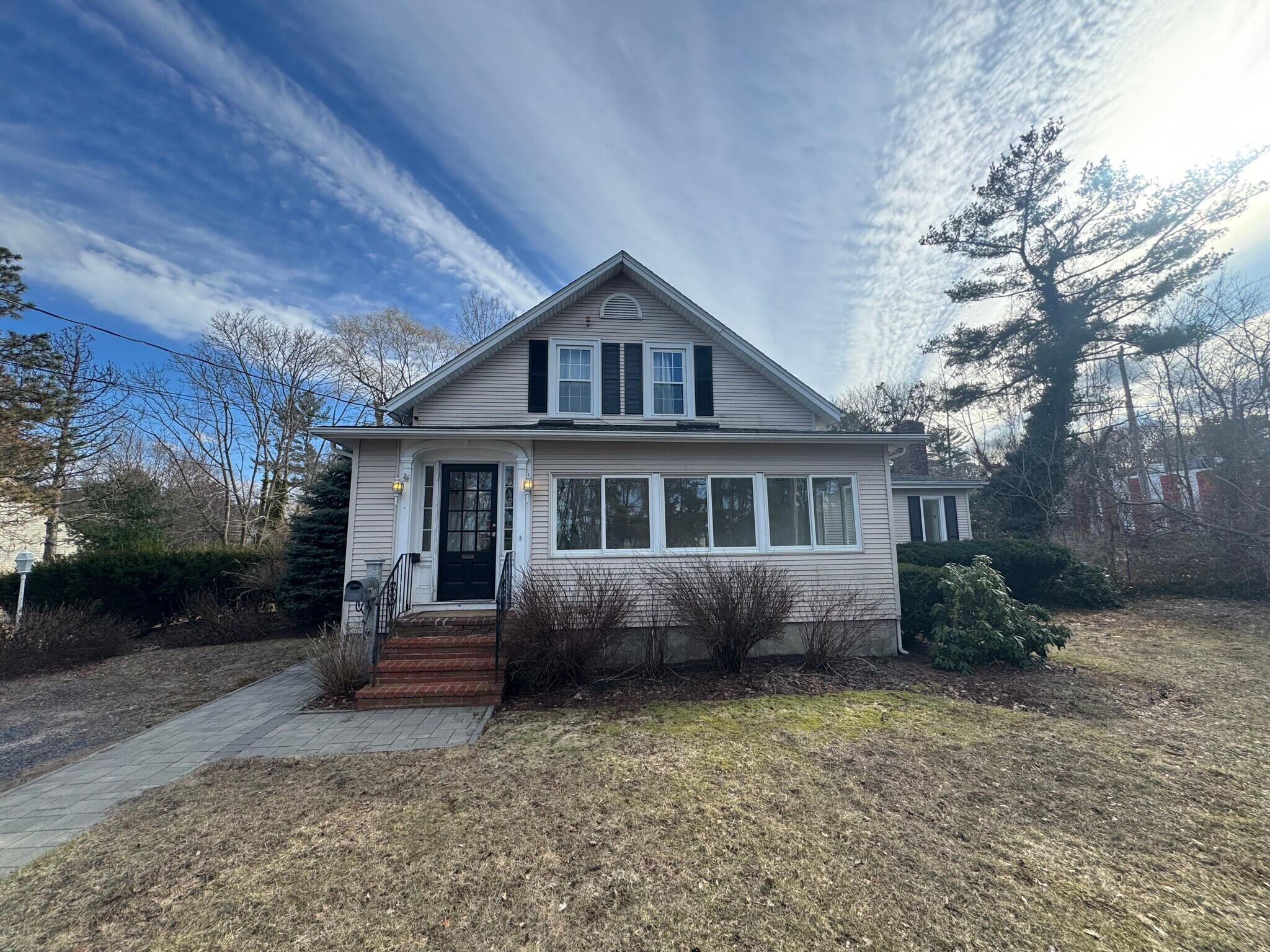 110 Main St, Kingston, MA for Sale