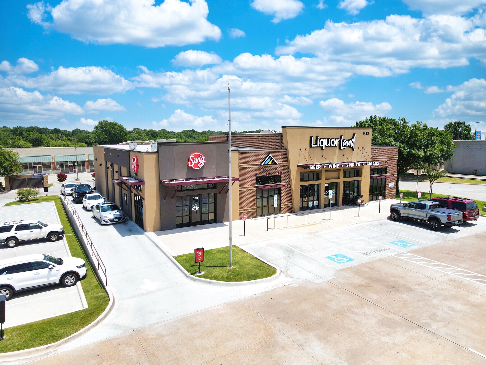 1842 Precinct Line Rd, Hurst, TX for Sale