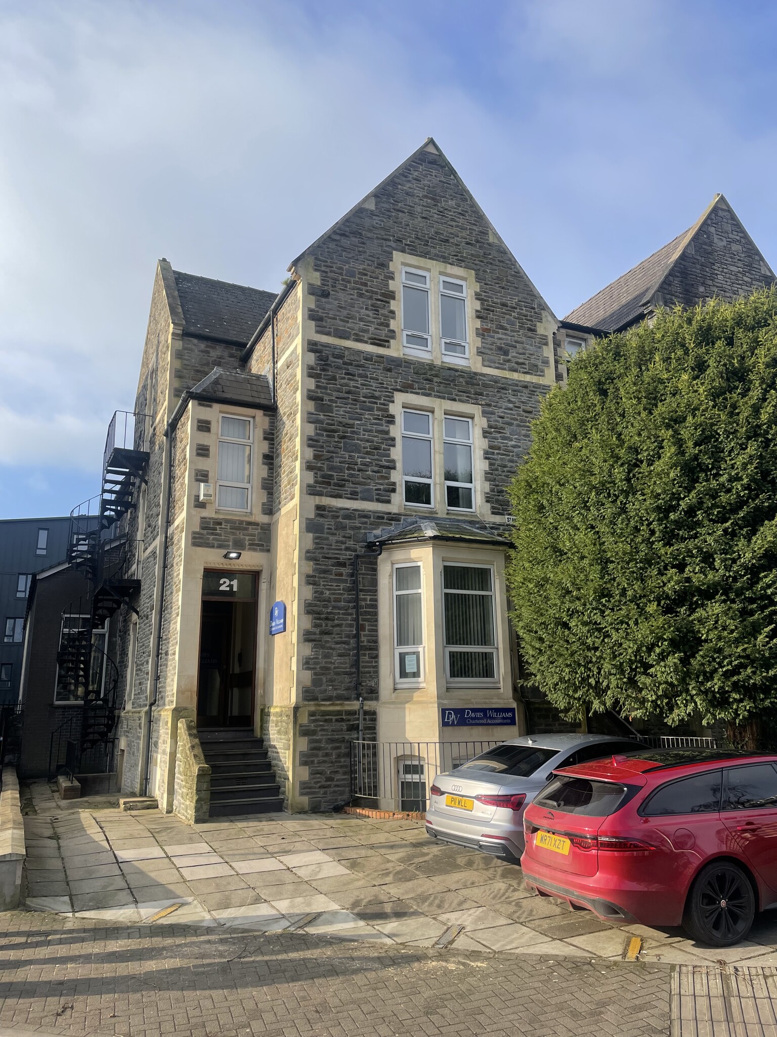 21 St Andrews Cres, Cardiff, VGL for Sale