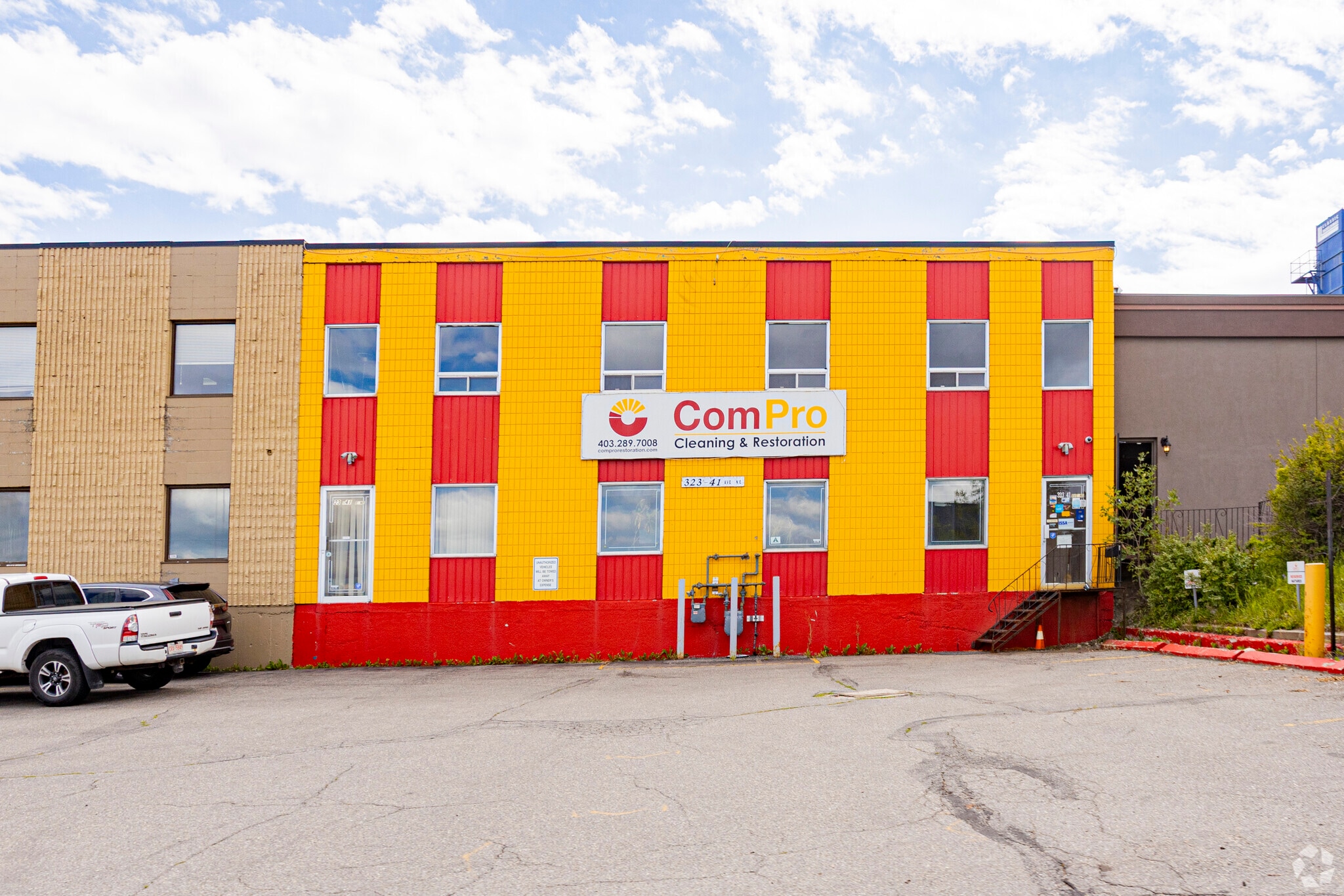 323 41st Ave NE, Calgary, AB for Rent