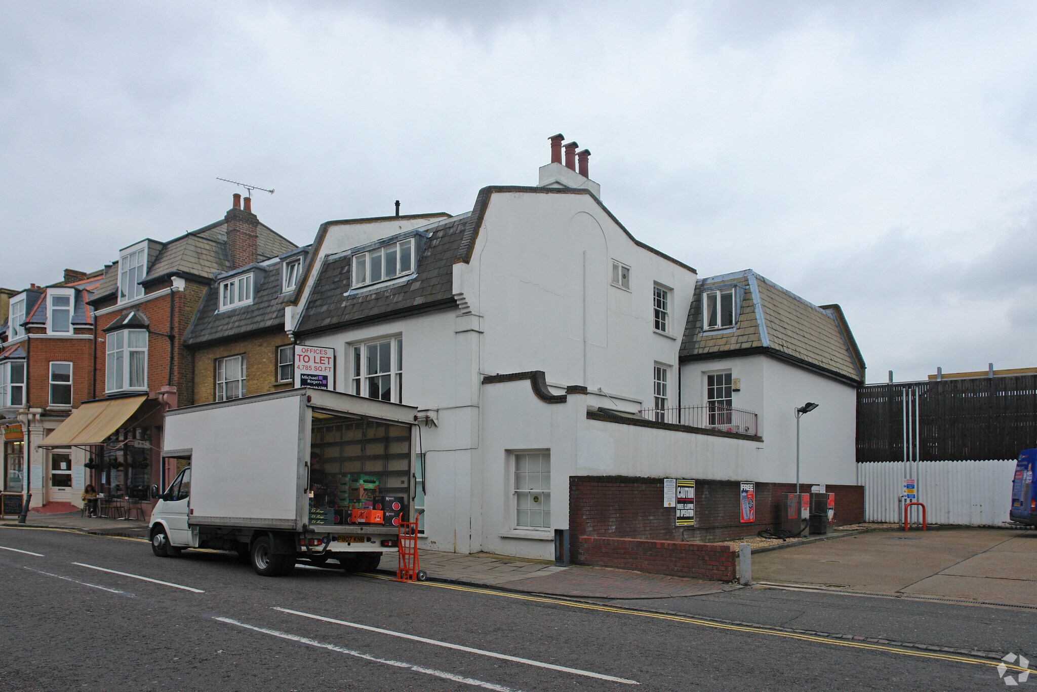 28 Sheen Ln, London, LND for Sale