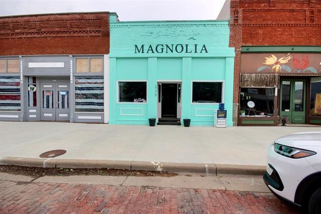 220 Main St, Halstead, KS for Sale