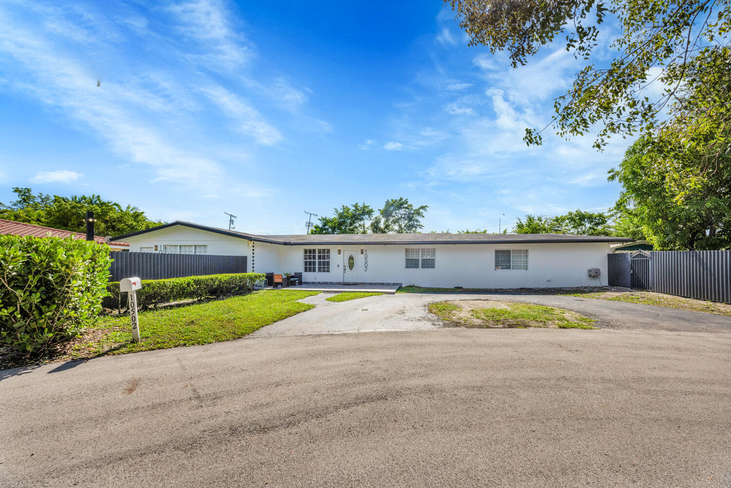 10502 SW 77th Ct, Miami, FL for Sale