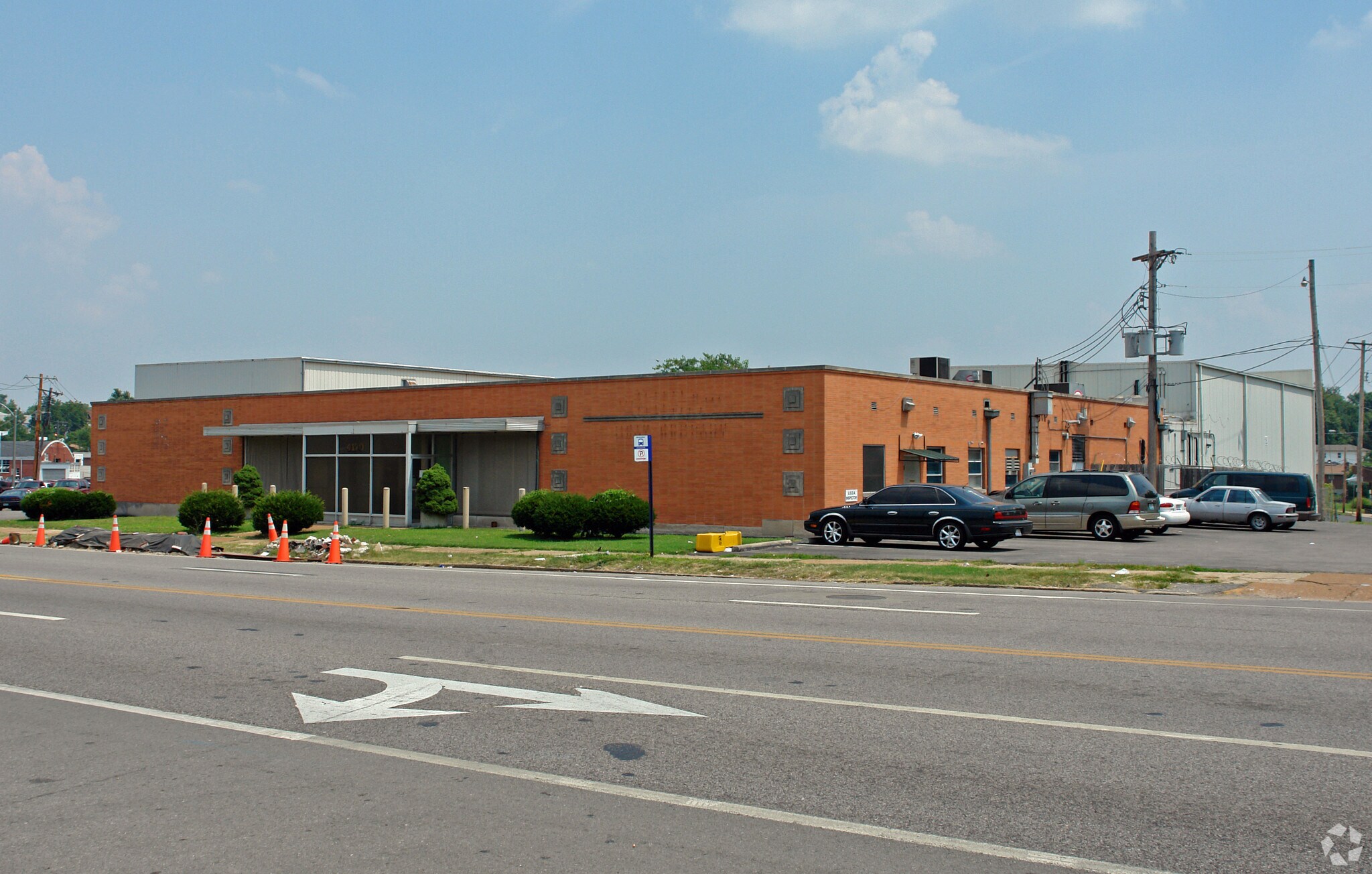 4170 Gravois Rd Saint Louis, MO 63116 Industrial Property for Sale on