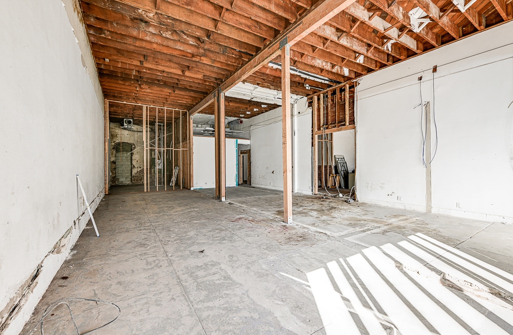 4905-4913 Clinton St, Los Angeles, CA for Rent