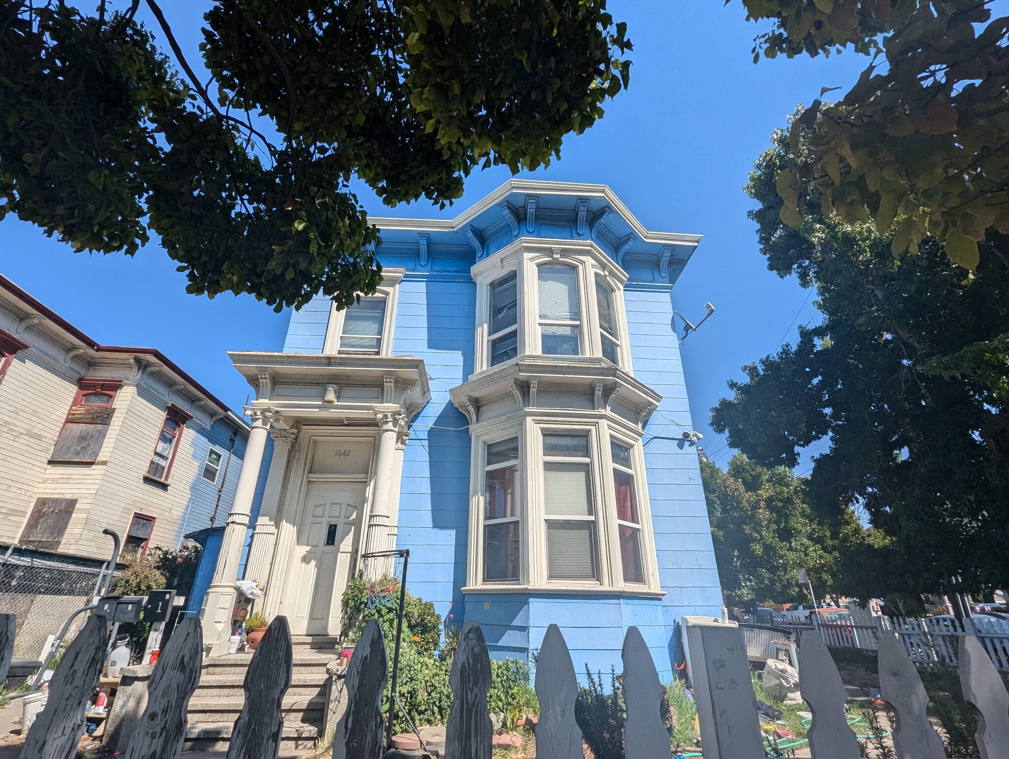 1511 17th Ave, Oakland, CA for Sale