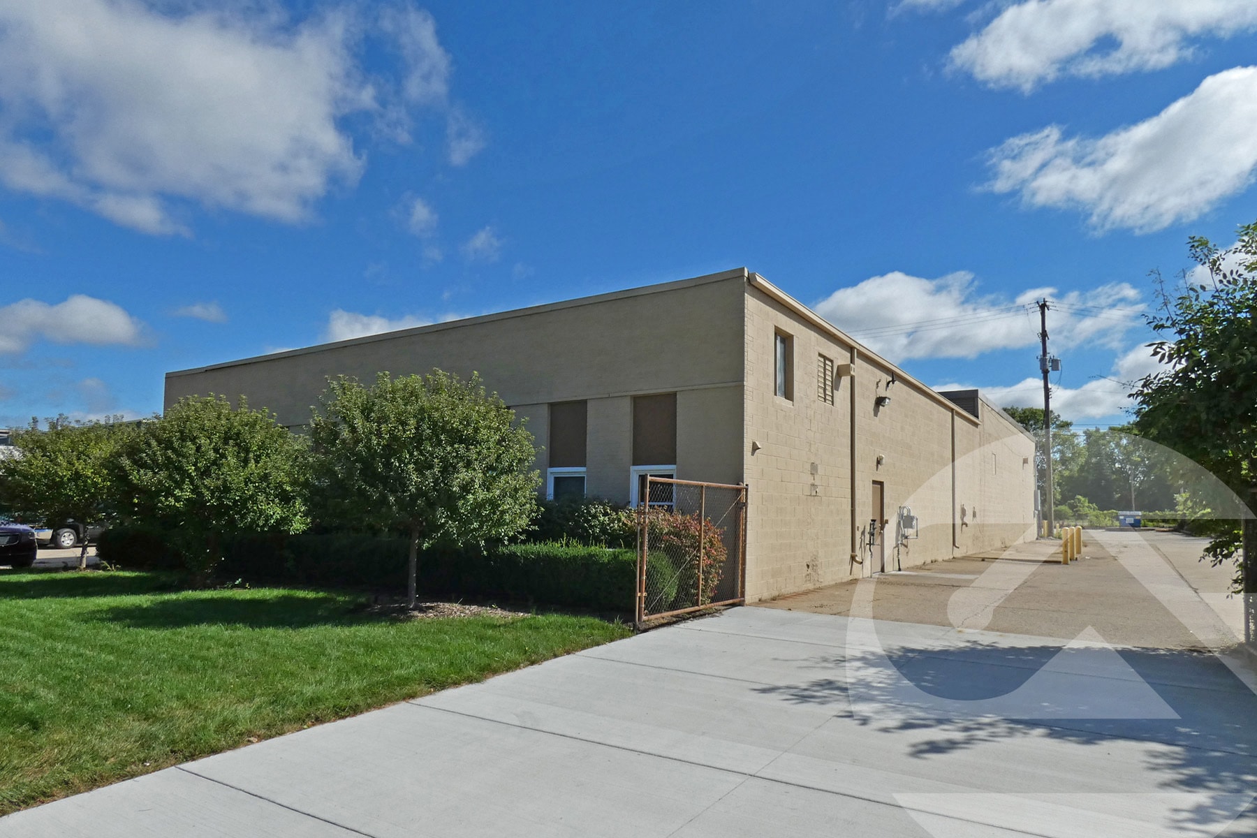 25120 Easy St, Warren, MI for Sale