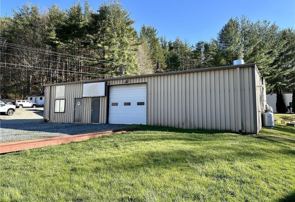 4965 US Highway 421 N, Vilas, NC for Rent