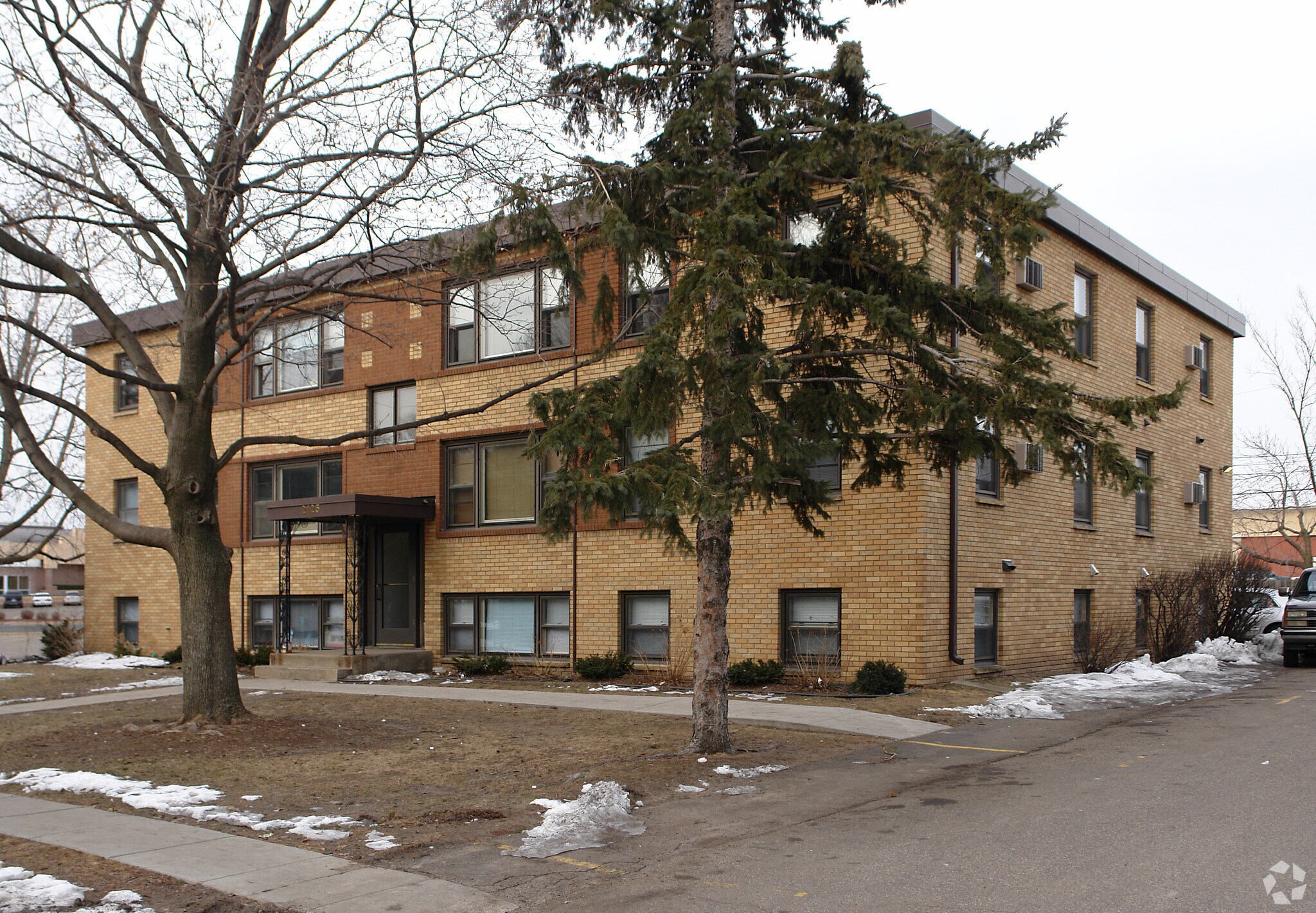 2125-2133 Pascal St, Roseville, MN for Sale