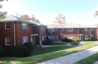 Palisades Park, NJ Apartments - 325 Grantwood Blvd