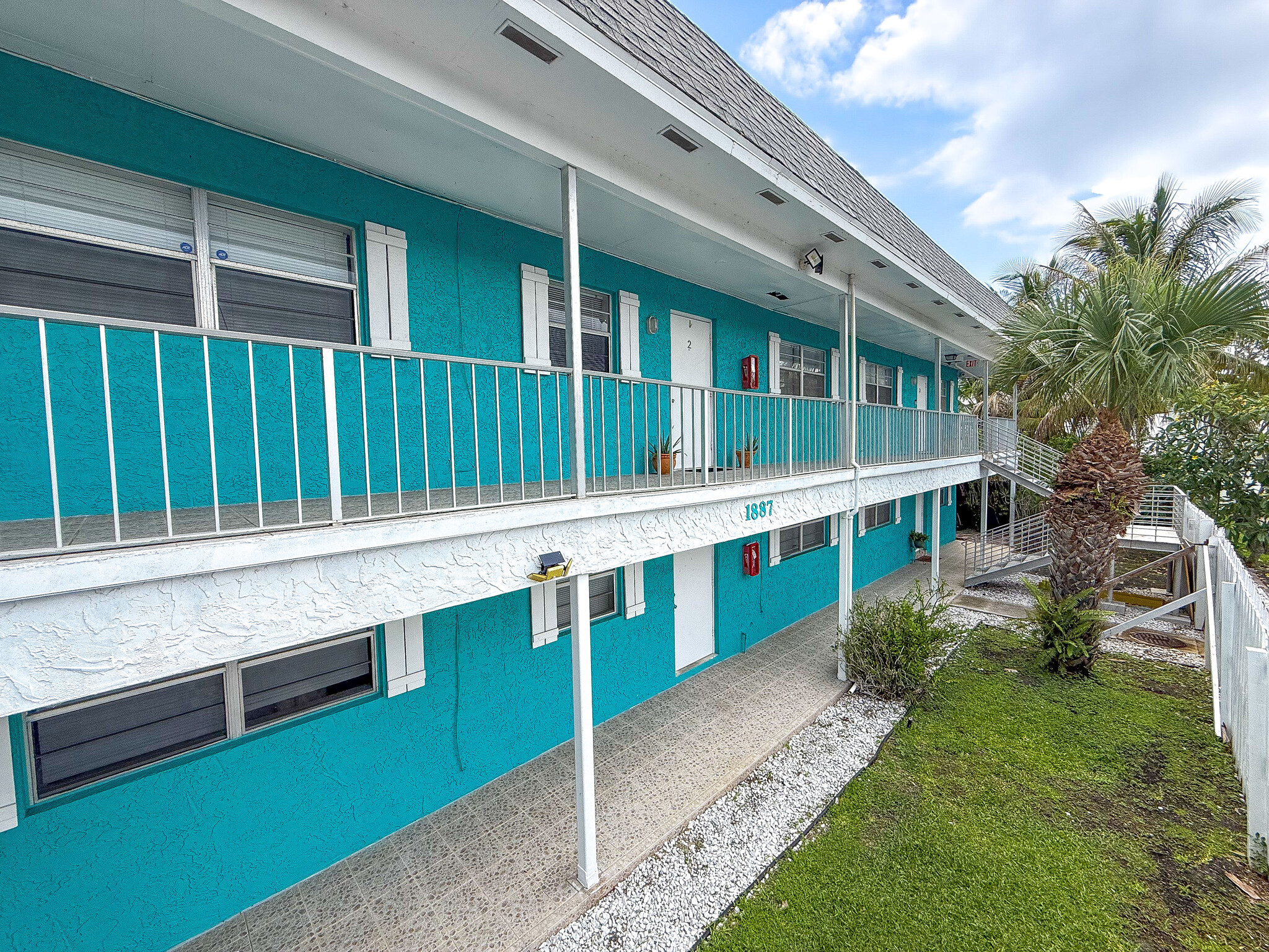 1887 Juno Rd, North Palm Beach, FL for Sale