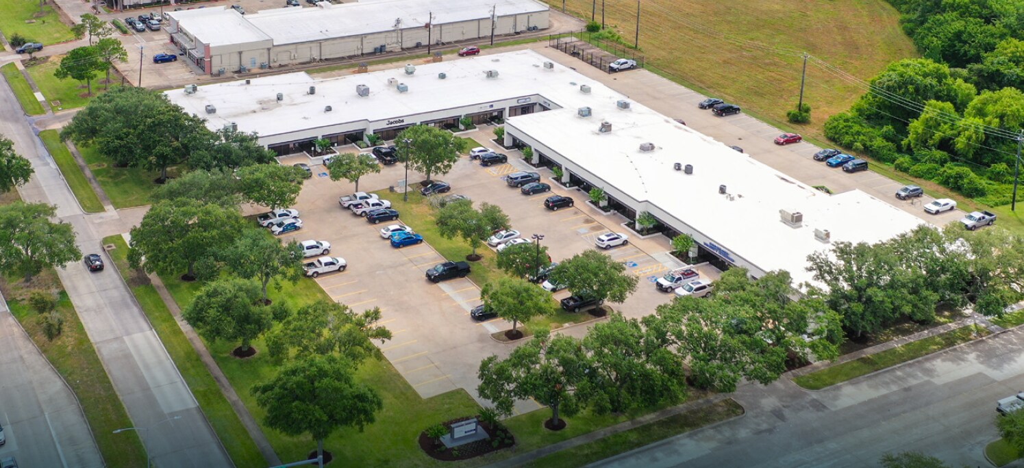 457-491 This Way St, Lake Jackson, TX for Sale