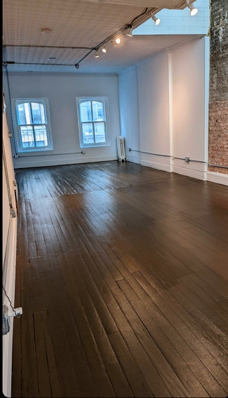 New York, NY Office/Retail - 51 W 28th St