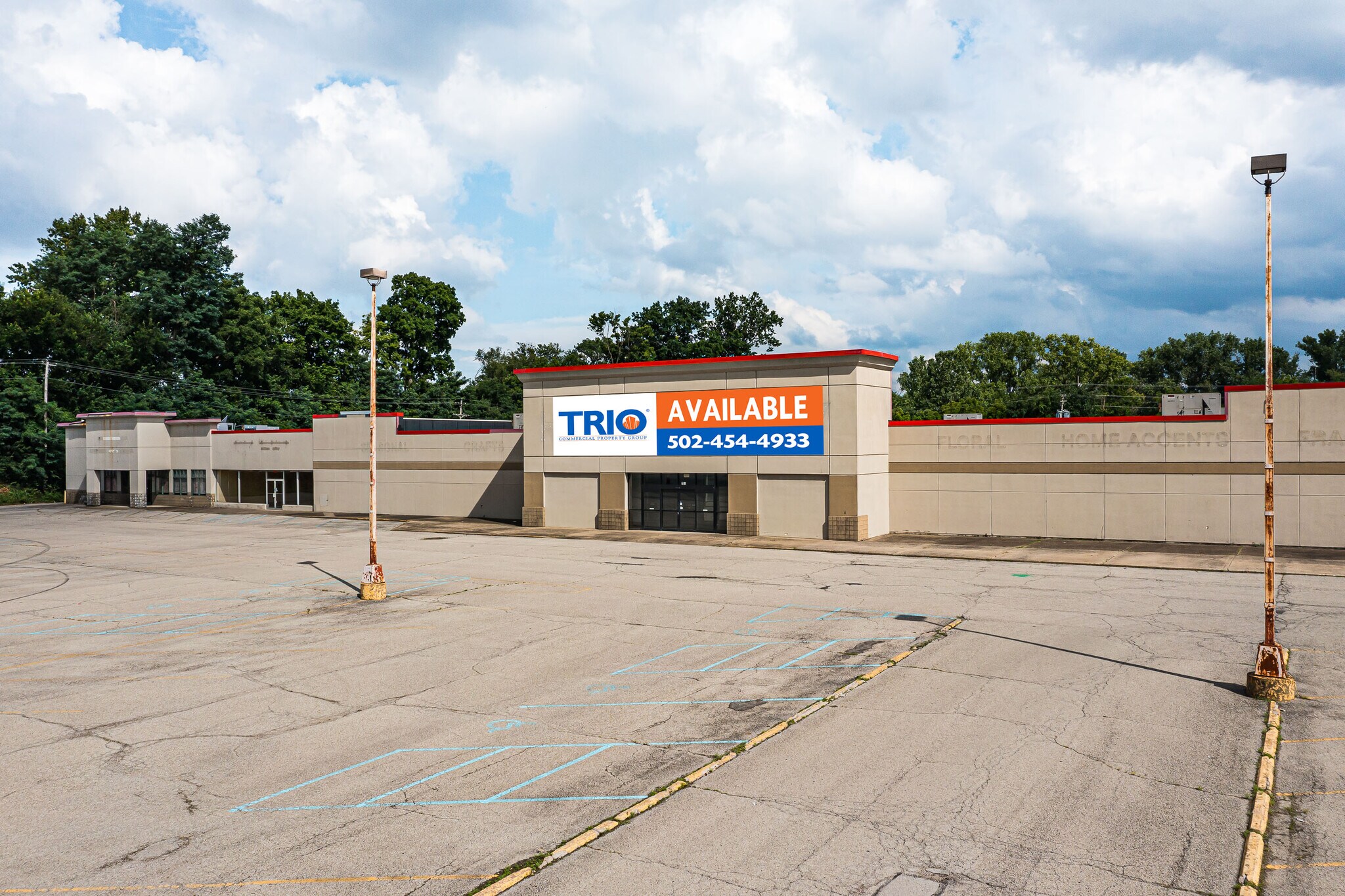 748-754 E Lewis and Clark Pky, Clarksville, IN for Rent