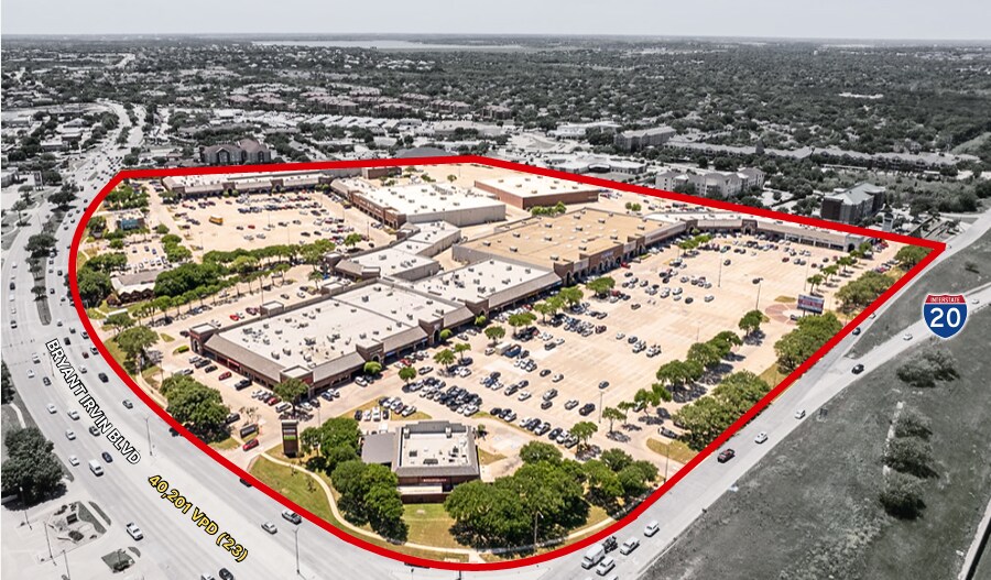 4608-4750 Bryant Irvin Rd, Fort Worth, TX for Rent