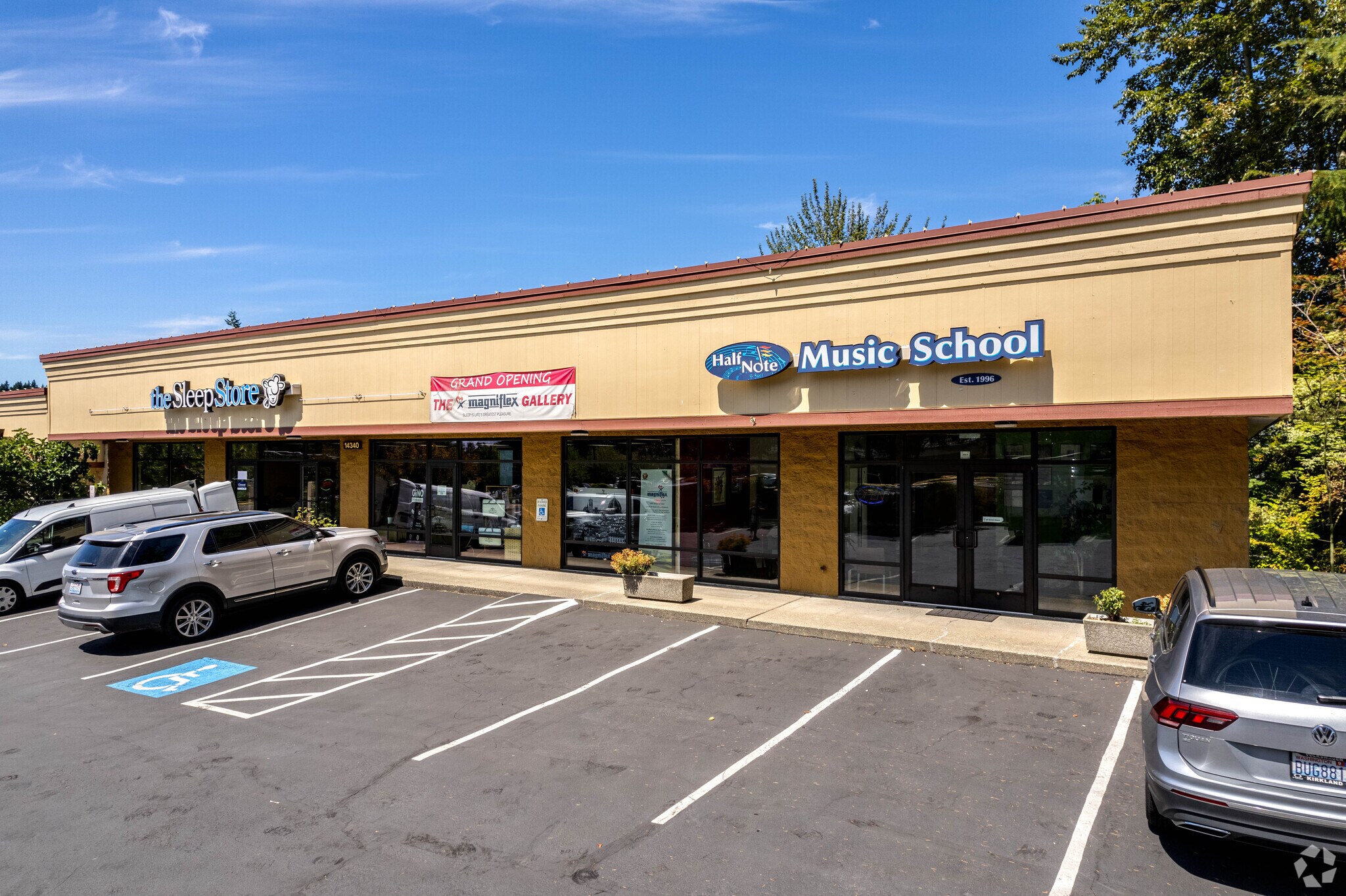 14340 NE 20th St Bellevue, WA 98007 Retail Property for Lease on