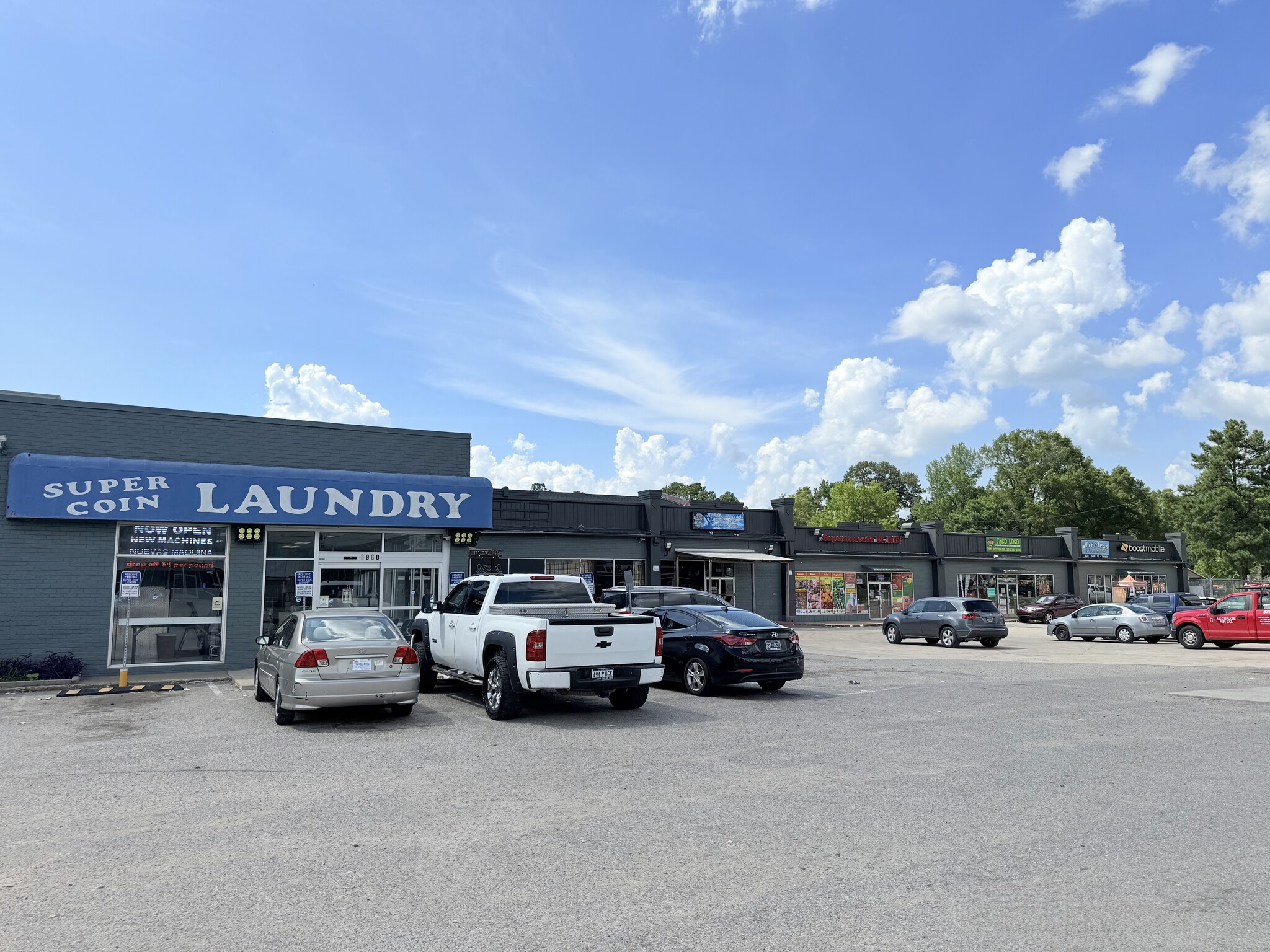 3960-4010 Jackson Ave, Memphis, TN for Sale