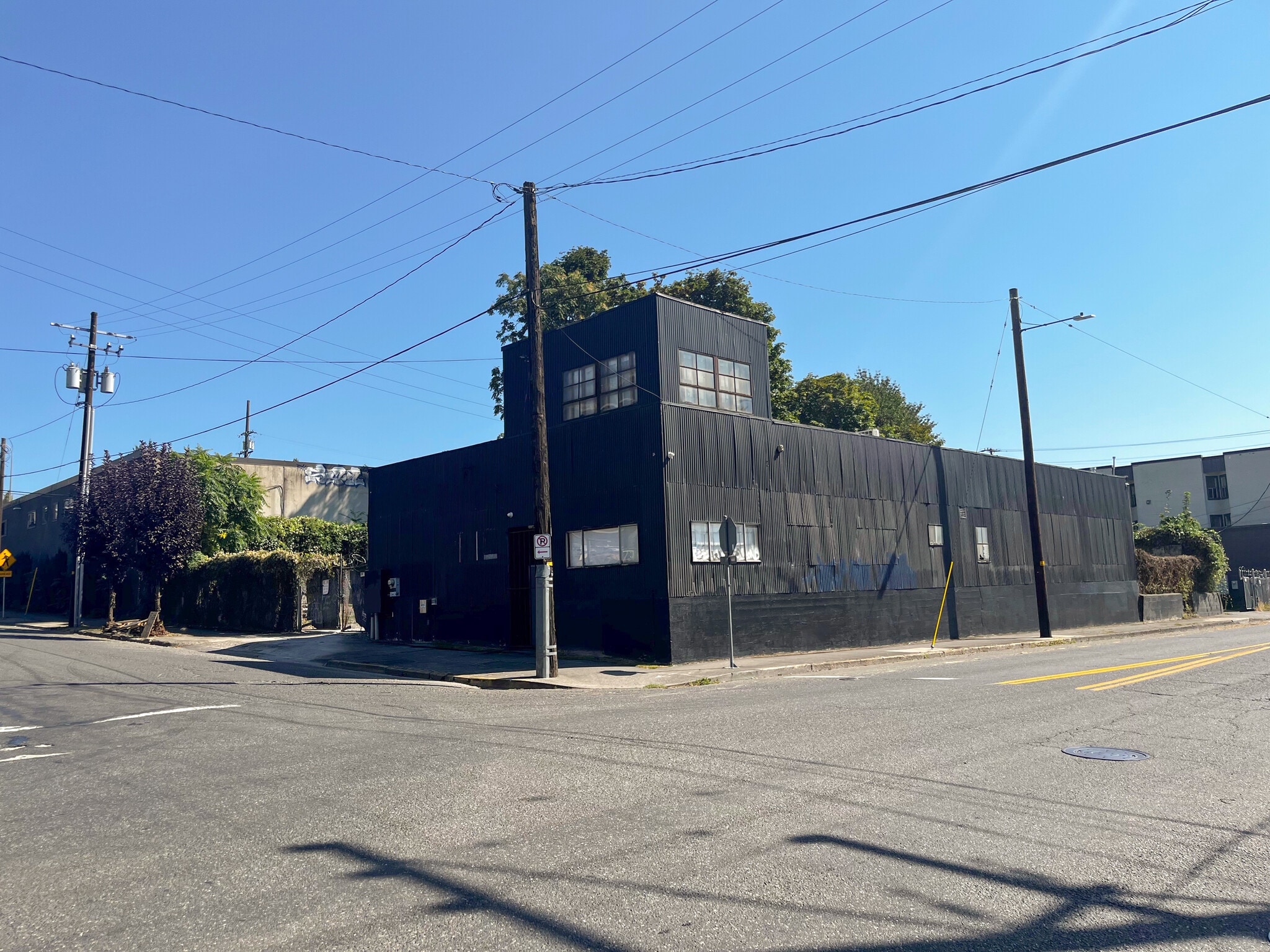 850 N Graham St, Portland, OR for Sale