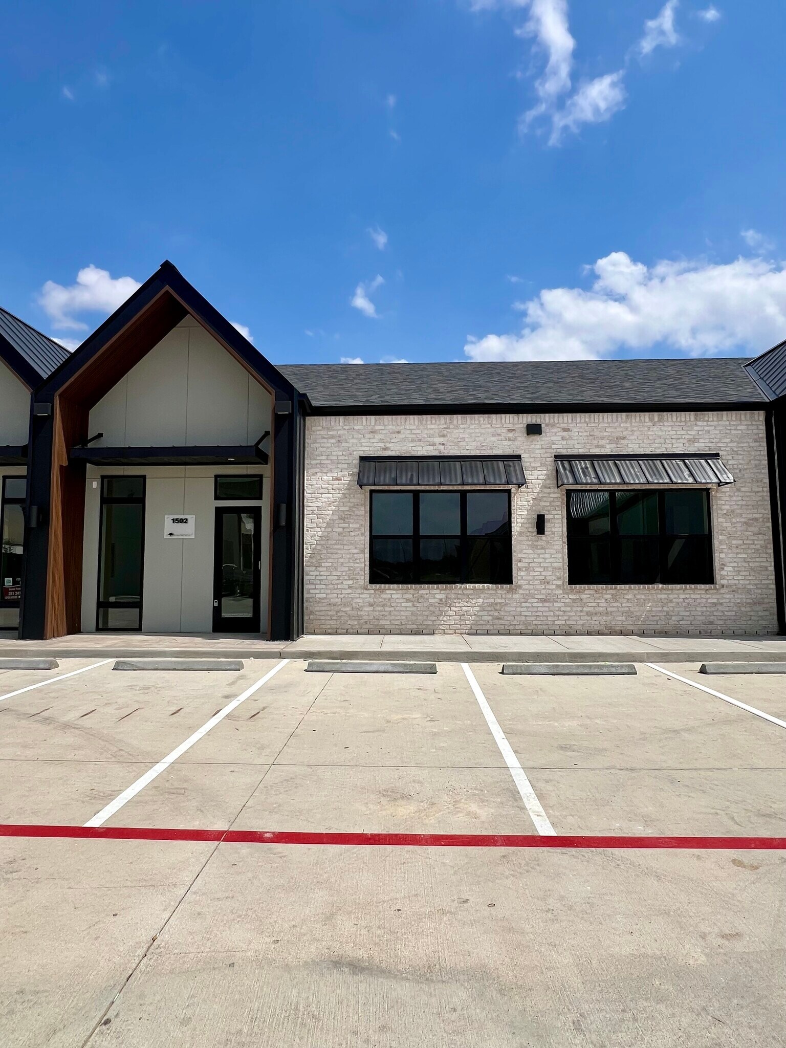 1325 Main St, Katy, TX for Rent