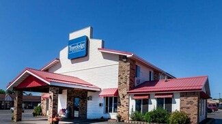 Escanaba, MI Hospitality - 921 N Lincoln Rd