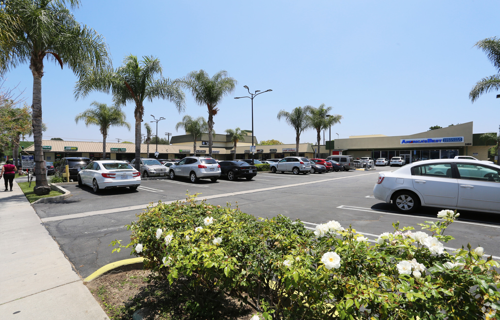 2400-2424 W Victory Blvd, Burbank, CA for Rent