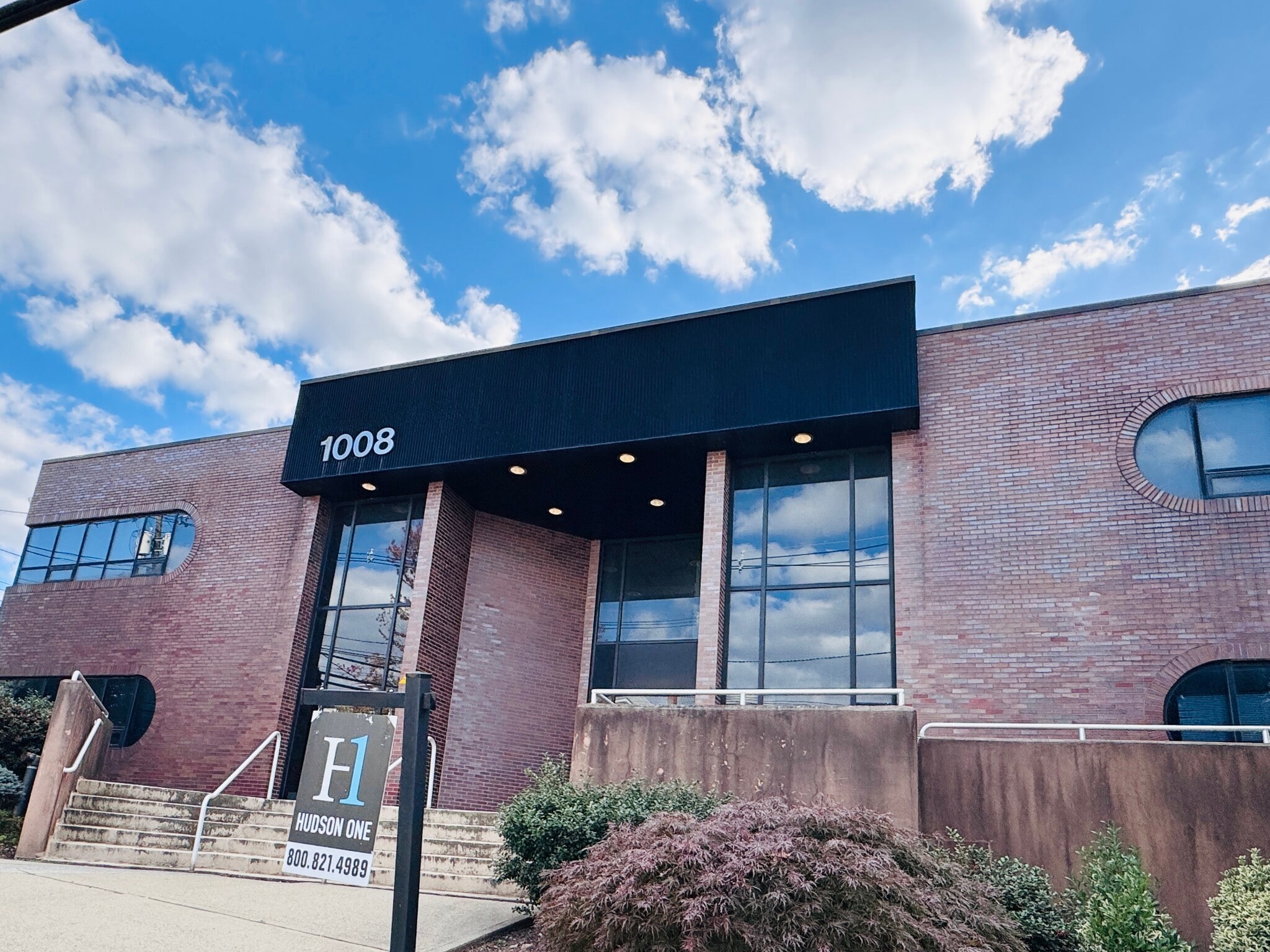 1008 Virgil Ave, Ridgefield, NJ for Rent