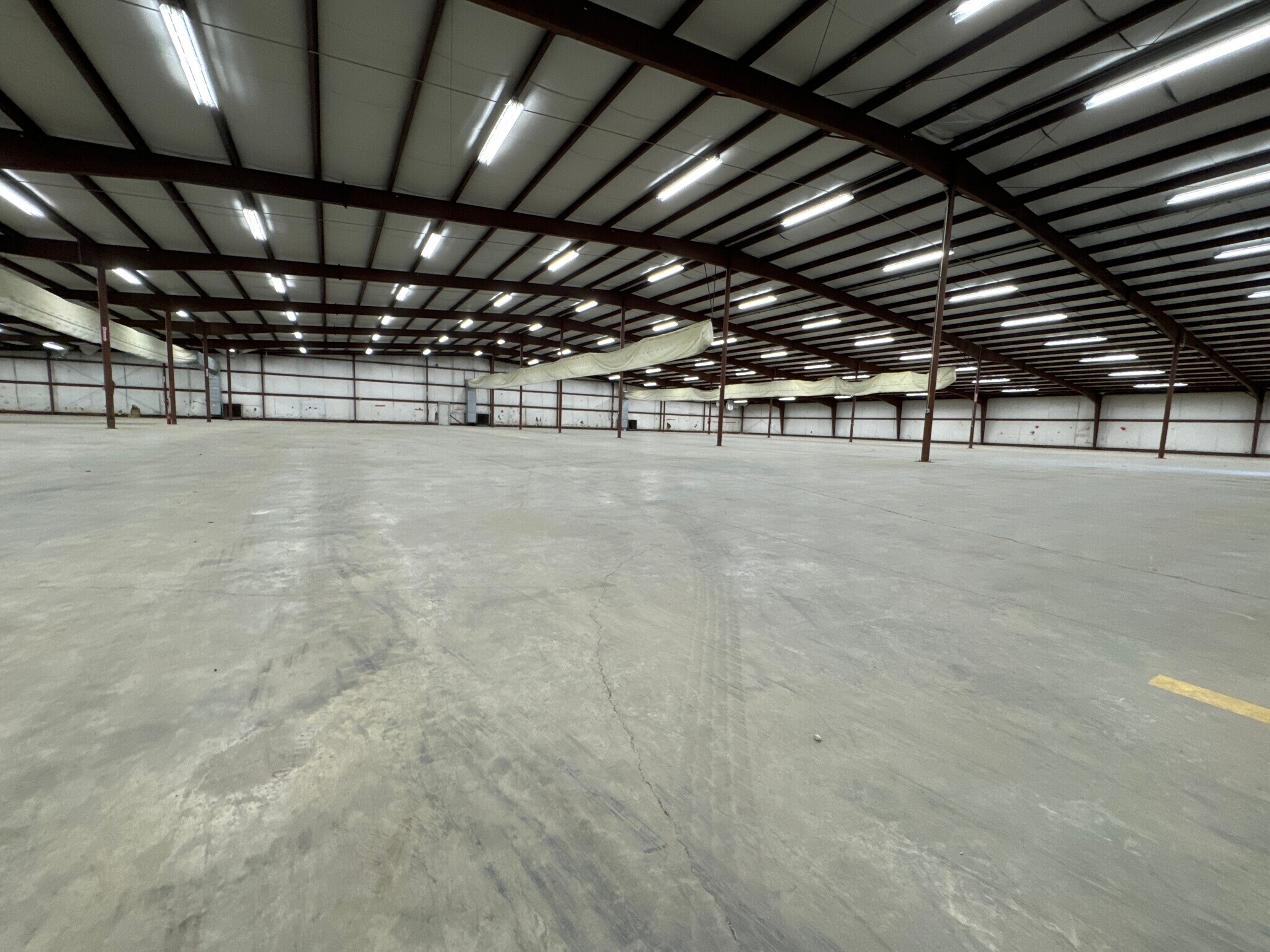 1014 Industrial Park Dr, Clinton, MS for Rent