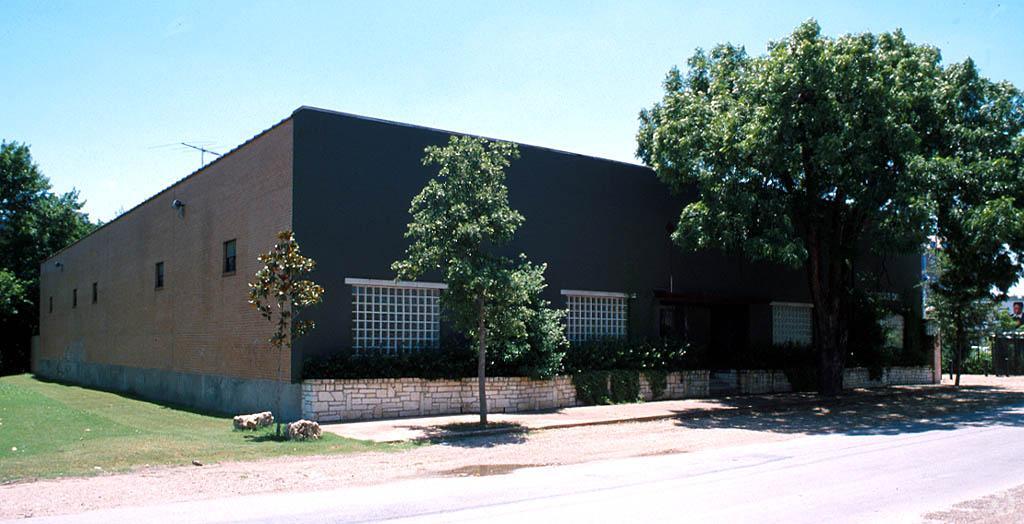 2016 Lucas Dr Dallas, TX 75219 Industrial Property for Lease on