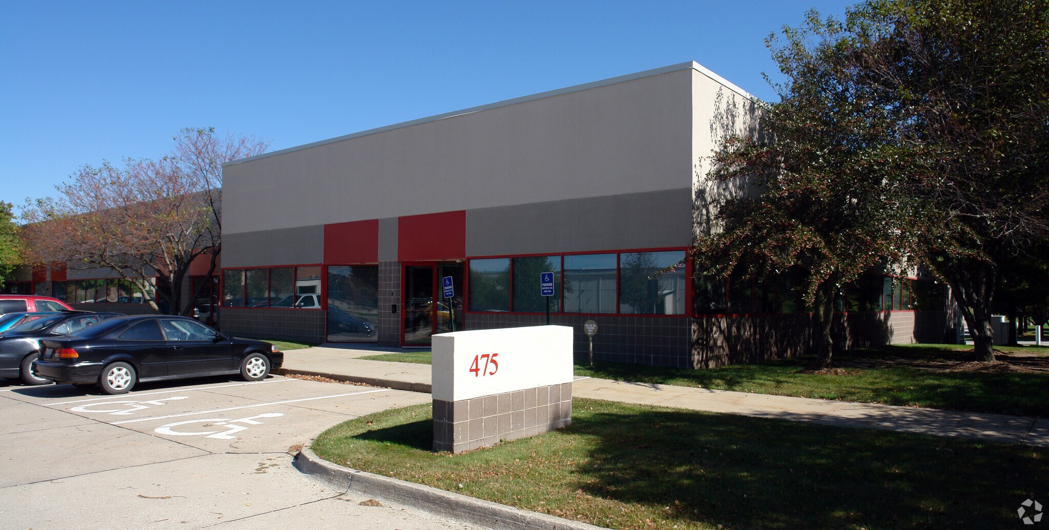 475 SW 5th St Des Moines, IA 50309 Office Property for Lease on