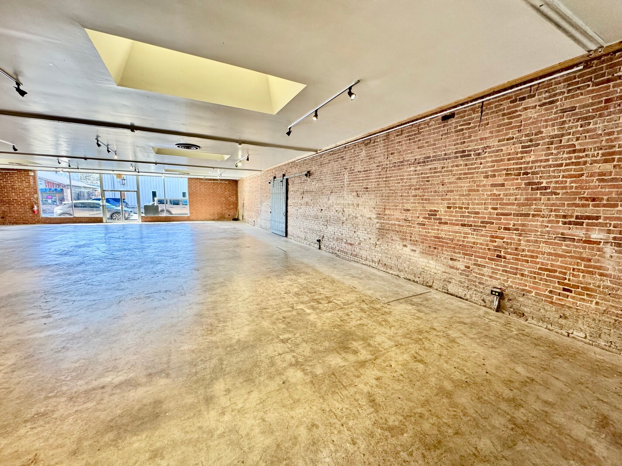 200 King St, Brevard, NC for Rent