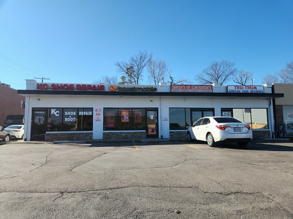 5120 NE Antioch Rd, Kansas City, MO for Rent